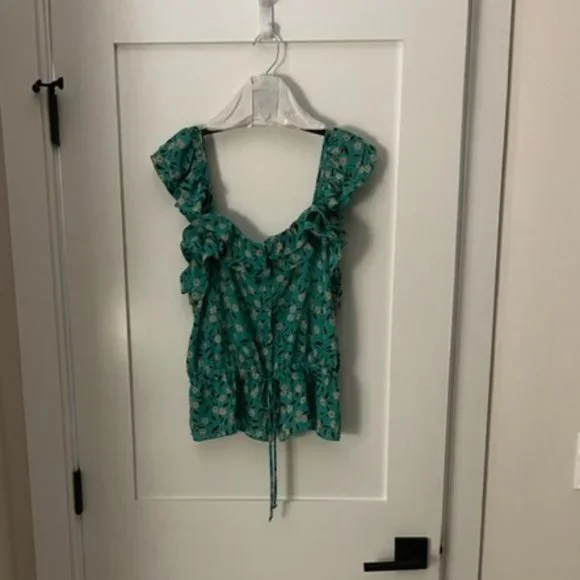 Cabi Small Festival Tank - Picture 2 of 4